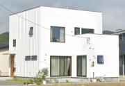 いわき市平豊間　築2年の清潔感あふれる白くて可愛いキューブ型のお家
